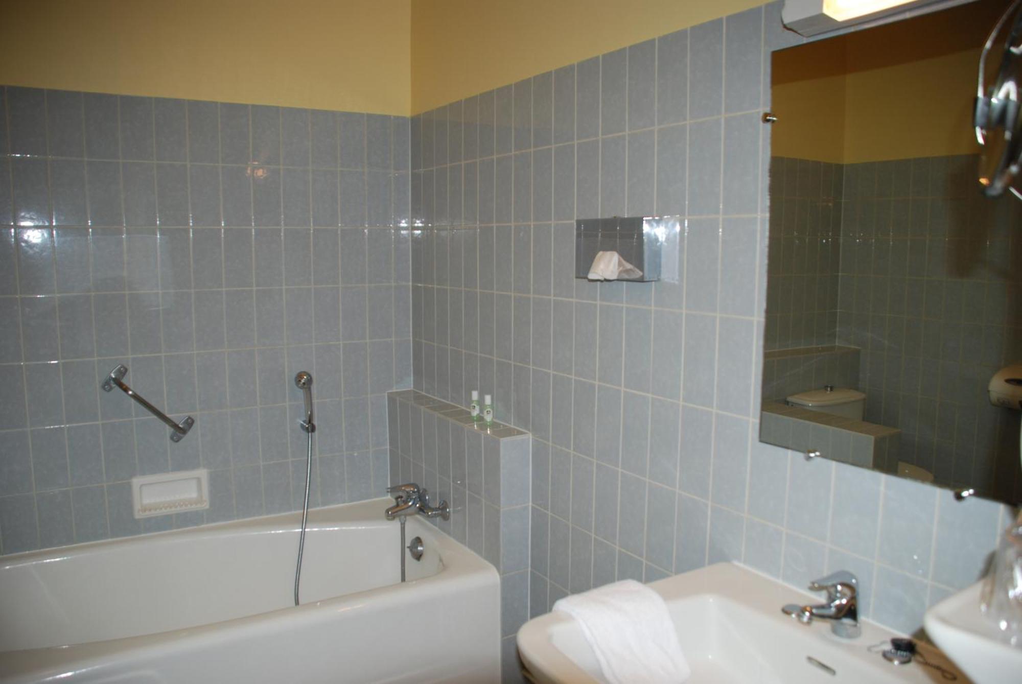 The Originals City, Hotel Cathedrale, Lisieux Luaran gambar