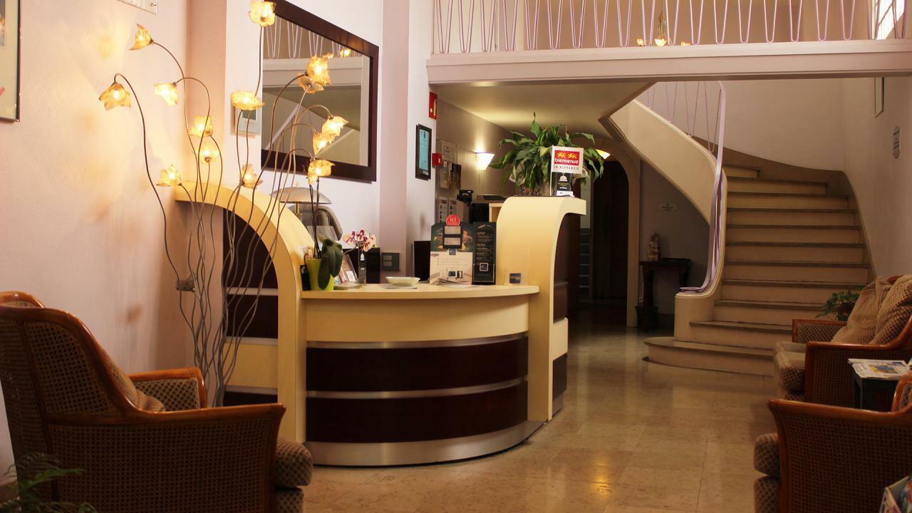 The Originals City, Hotel Cathedrale, Lisieux Luaran gambar